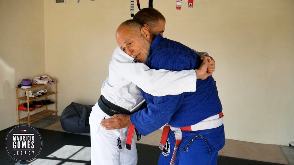 Bear Hug Defence 2 Mauricio Gomes BJJ