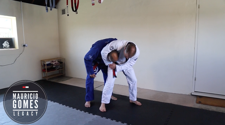 Standing Headlock Defence 2