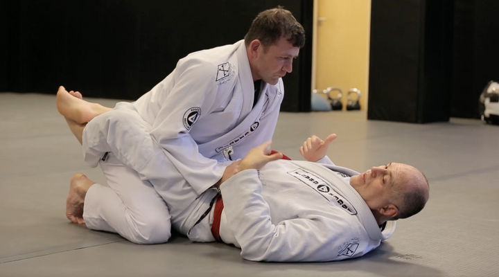 Dealing with an Opponent Stalling in the Closed Guard