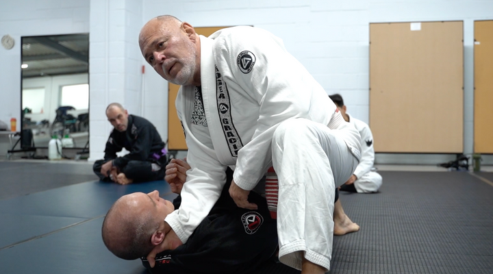 Control Your Opponent With Knee on Belly